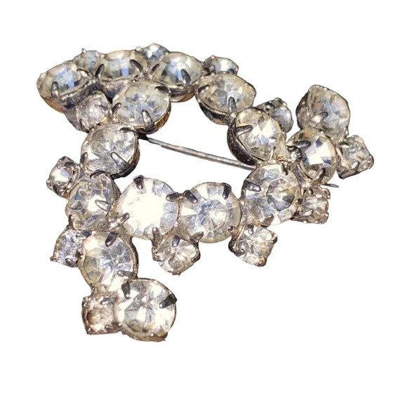 Vintage Jewelry - Vintage Rhinestone Silver Tone Brooch